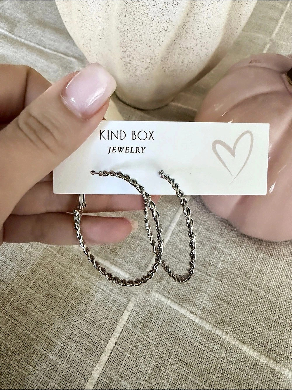 Kind Box Chain Link Necklace in Silver Like New